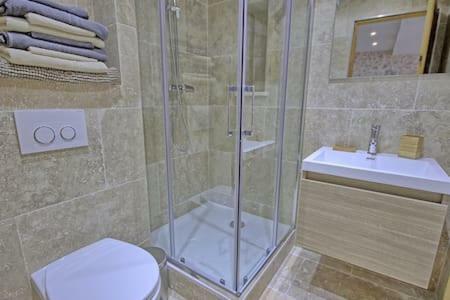 202-Appartement Renove Vieil Antibes Esterno foto